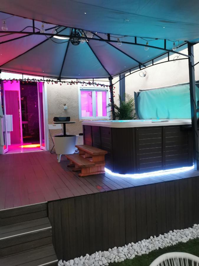 Lyon Superbe Jacuzzi Vue Sur Jardin Leilighet Villeurbanne Eksteriør bilde